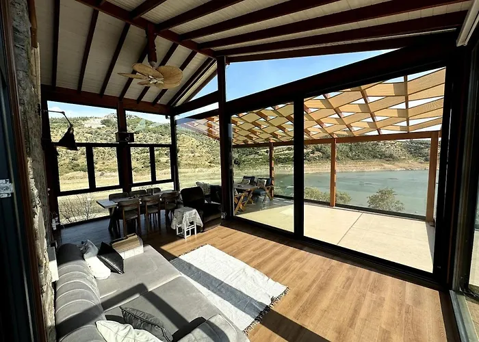 Meria Life Stone House With View In Nature Alpstuga Seferihisar